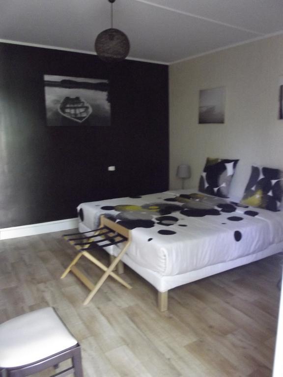 Les Gues Rivieres Bed & Breakfast Pujols  Екстериор снимка