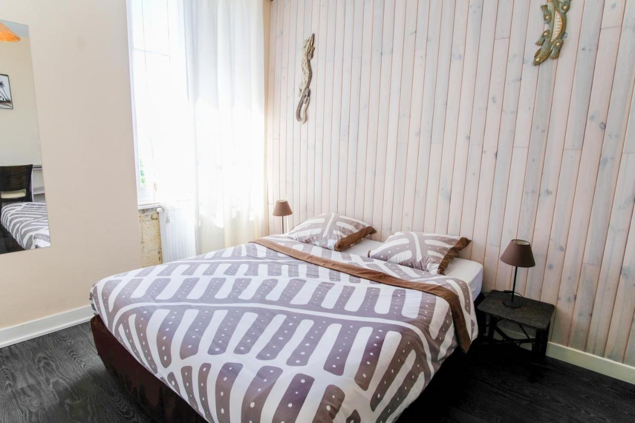 Les Gues Rivieres Bed & Breakfast Pujols  Екстериор снимка
